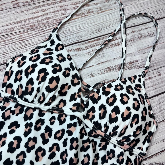 Hula Honey Cheetah Animal Print Tankini Swim Top - Picture 6 of 6